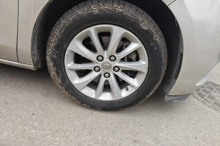 Used Buick GL8 2017 ES 28T Comfort Model China V Standard Right Front Wheel Hub