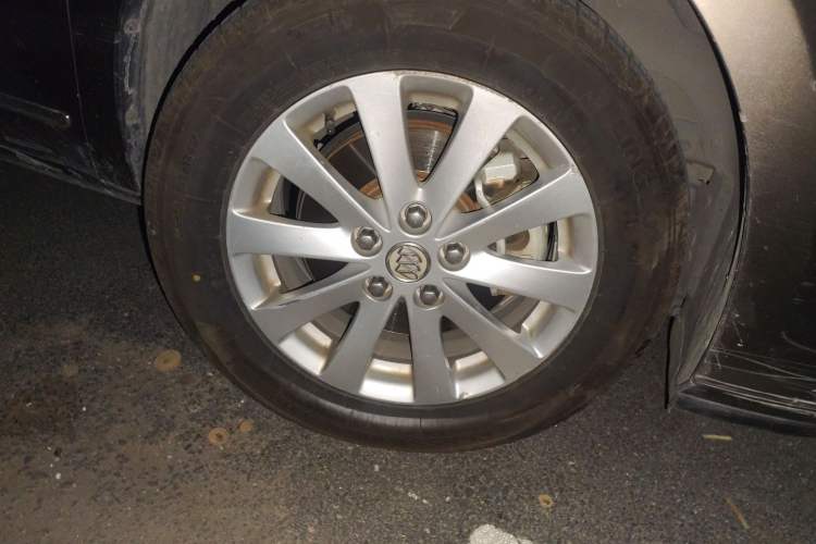 Used Buick GL8 2017 25S Prestige Version China V Standard Right Front Wheel Hub