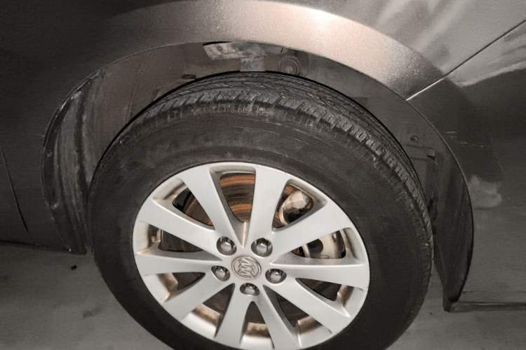 Used Buick GL8 2017 25S Comfort Version China V Standard Right Front Wheel Hub