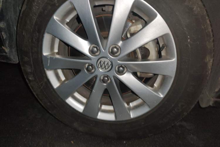 Used Buick GL8 2017 25S Prestige Version China V Standard Right Front Wheel Hub