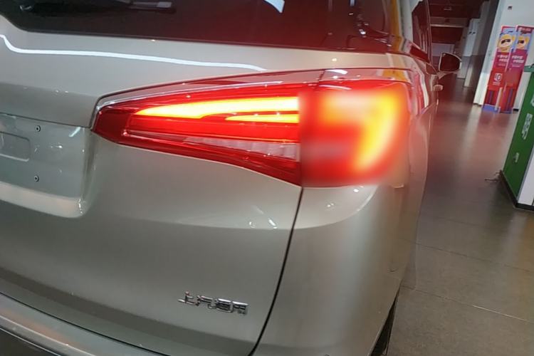 Used Buick GL8 2017 ES 28T Flagship Model China V Standard Right Rear Taillight