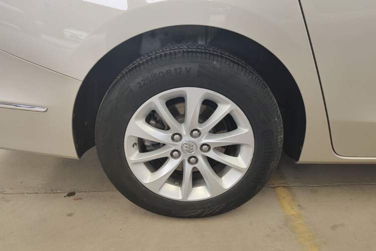 Used Buick GL8 2017 ES 28T Premium Version China V Standard Right Rear Wheel Hub