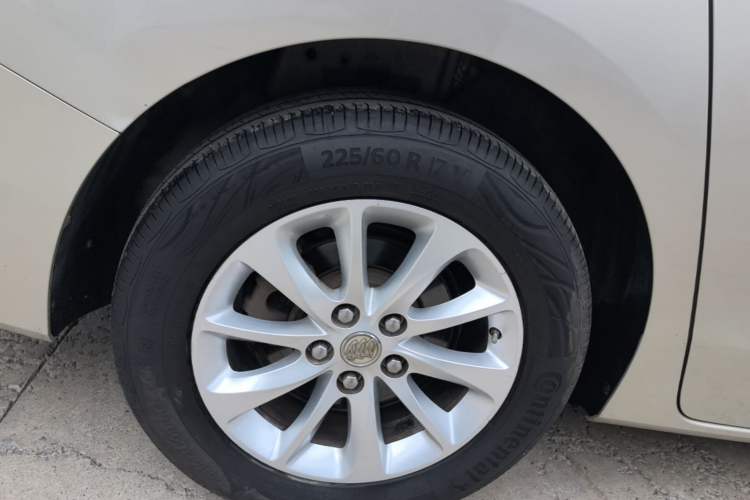 Used Buick GL8 2017 ES 28T Comfort Model China V Standard Right Rear Wheel Hub