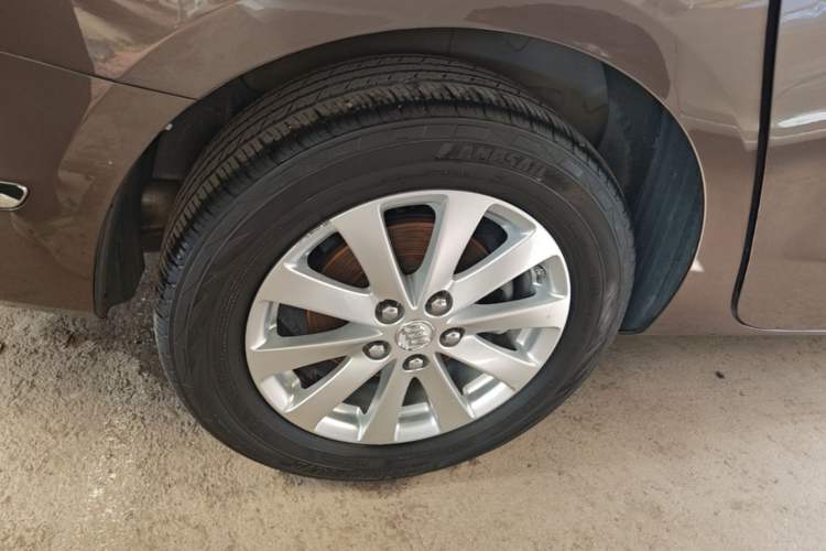 Used Buick GL8 2017 25S Comfort Version China V Standard Right Rear Wheel Hub