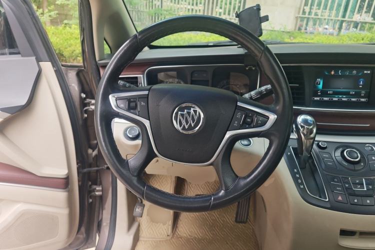 Used Buick GL8 2017 25S Luxury Version China V Standard Steering Wheel