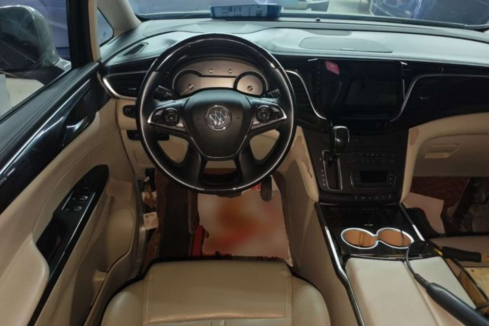 Used Buick GL8 2017 ES 28T Comfort Model China V Standard Steering Wheel