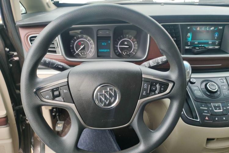 Used Buick GL8 2017 25S Comfort Version China V Standard Steering Wheel