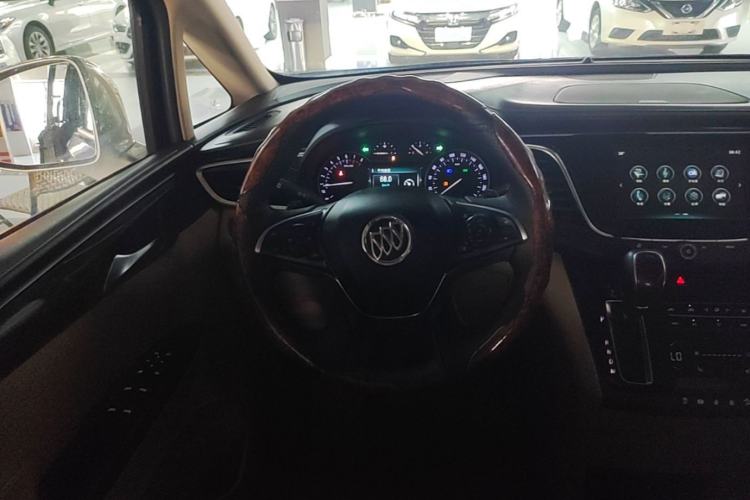 Used Buick GL8 2017 ES 28T Luxury Model China V Standard Steering Wheel