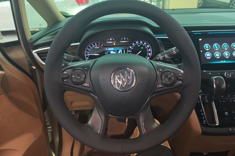 Used Buick GL8 2017 ES 28T Luxury Model China V Standard Steering Wheel