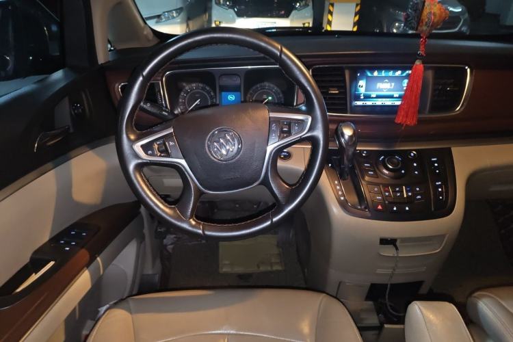 Used Buick GL8 2017 25S Luxury Version China V Standard Steering Wheel