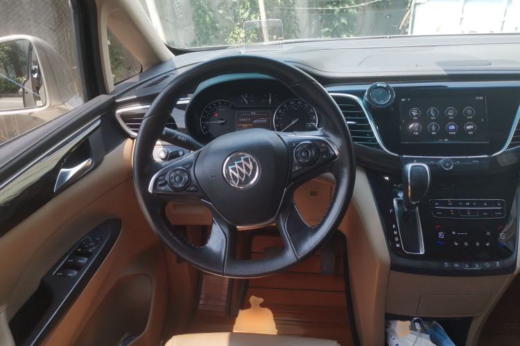 Used Buick GL8 2017 ES 28T Flagship Model China V Standard Steering Wheel