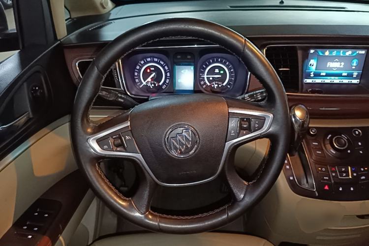Used Buick GL8 2017 25S Luxury Version China V Standard Steering Wheel
