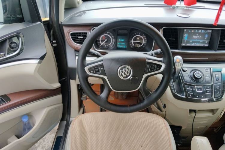 Used Buick GL8 2017 25S Luxury Version China V Standard Steering Wheel