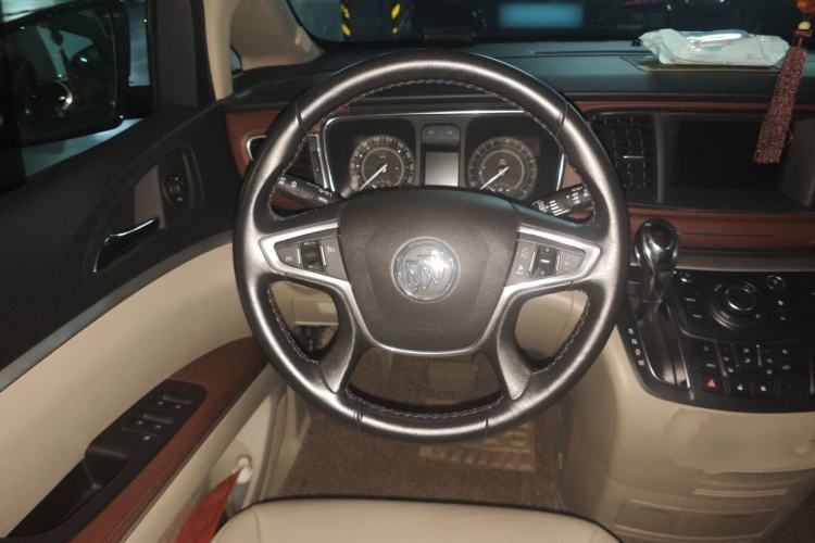 Used Buick GL8 2017 25S Prestige Version China V Standard Steering Wheel
