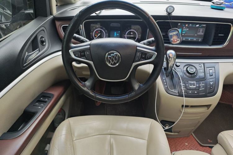 Used Buick GL8 2017 25S Luxury Version China V Standard Steering Wheel