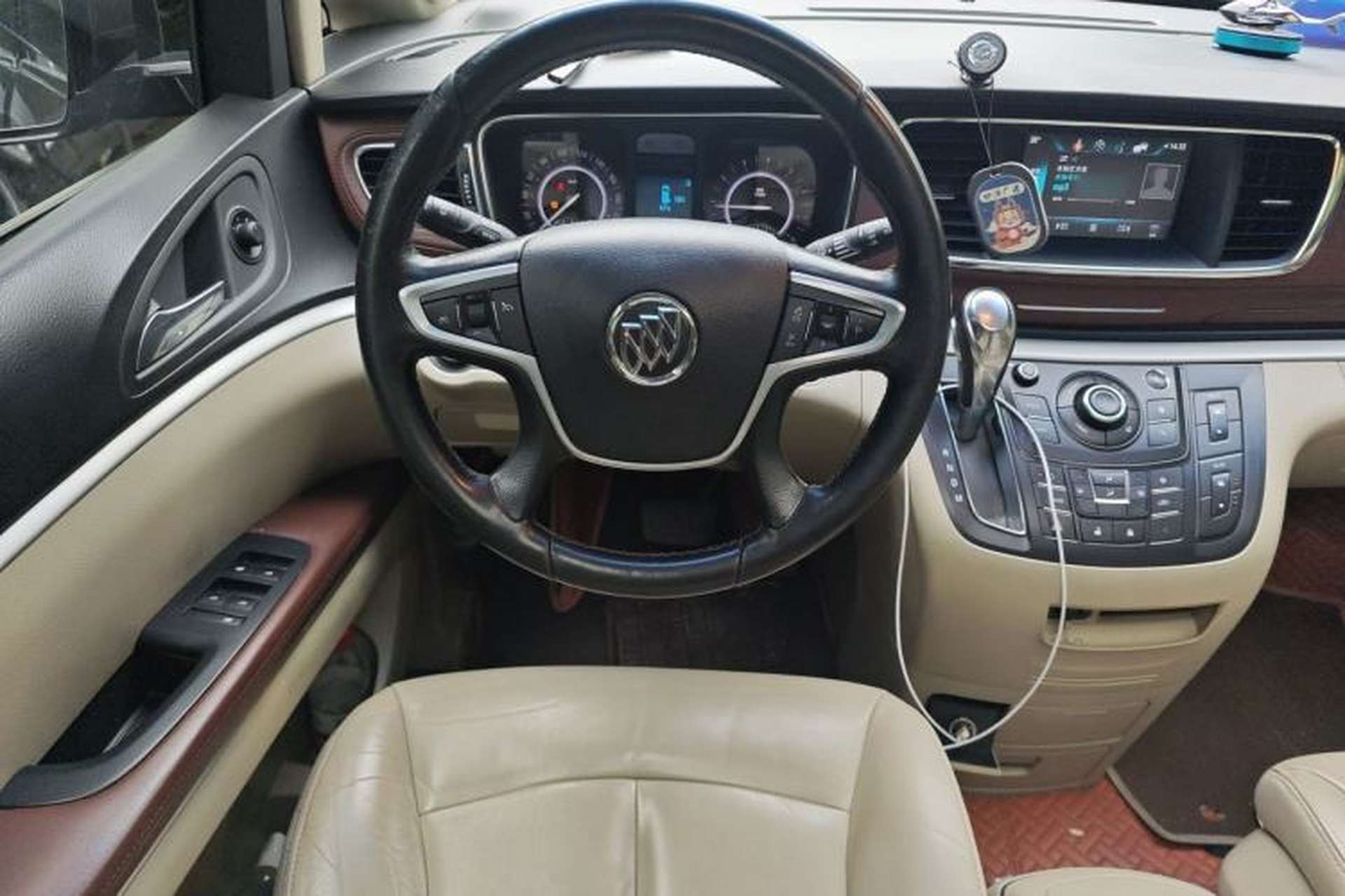 Used Buick GL8 2017 25S Luxury Version China V Standard Steering Wheel