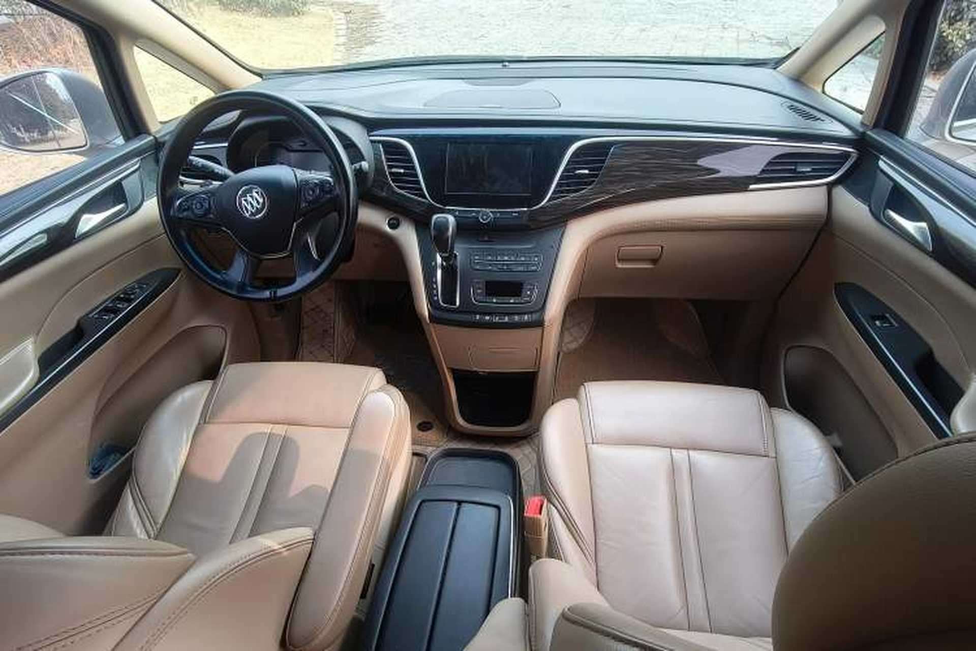 Used Buick GL8 2017 ES 28T Premium Version China V Standard Steering Wheel