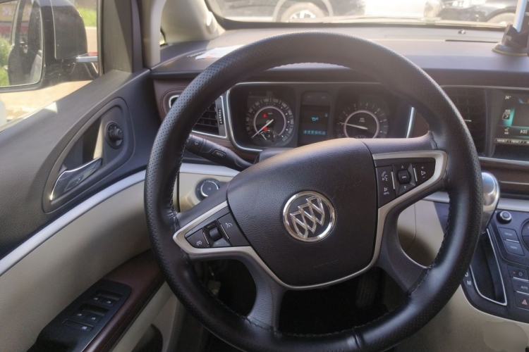 Used Buick GL8 2017 25S Comfort Version China V Standard Steering Wheel