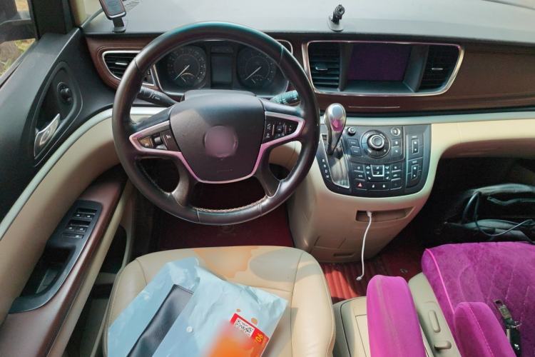 Used Buick GL8 2017 25S Prestige Version China V Standard Steering Wheel