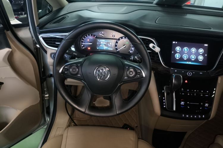 Used Buick GL8 2017 ES 28T Luxury Model China V Standard Steering Wheel