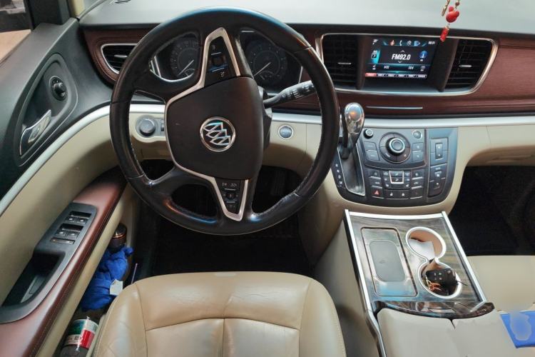 Used Buick GL8 2017 25S Prestige Version China V Standard Steering Wheel