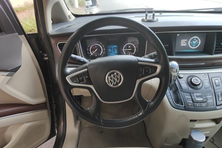 Used Buick GL8 2017 25S Luxury Version China V Standard Steering Wheel