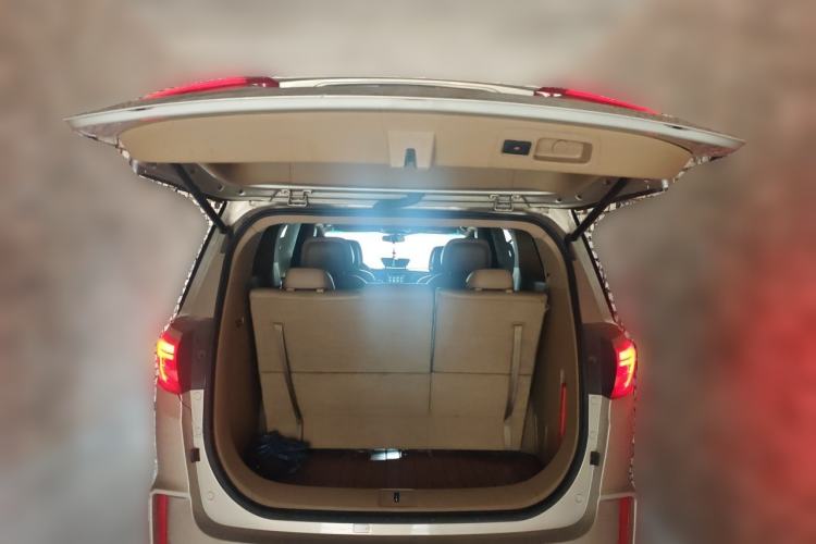 Used Buick GL8 2017 ES 28T Premium Version China V Standard Trunk