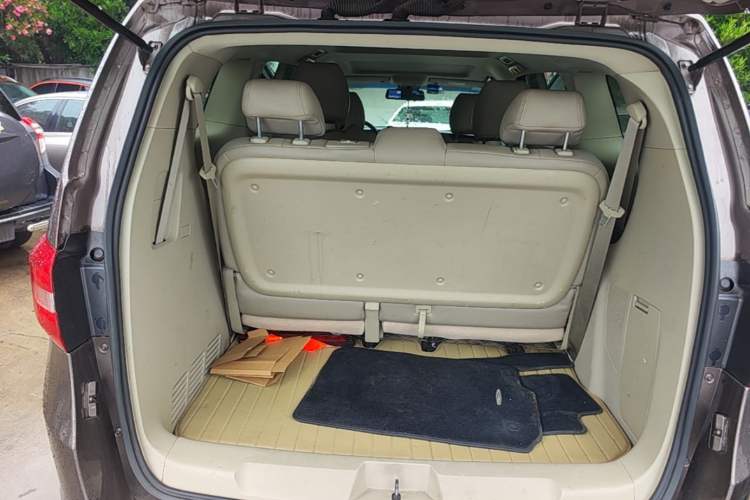 Used Buick GL8 2017 25S Comfort Version China V Standard Trunk