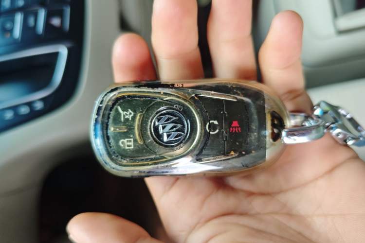 Used Buick GL8 2017 25S Luxury Version China V Standard Vehicle Key
