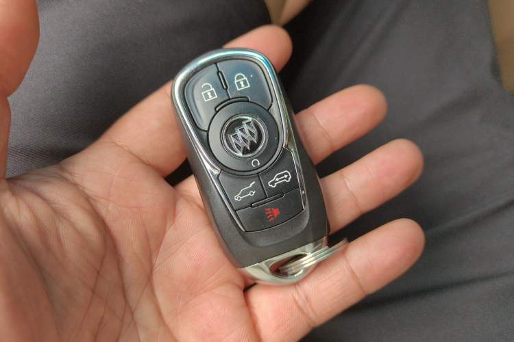 Used Buick GL8 2017 ES 28T Luxury Model China V Standard Vehicle Key