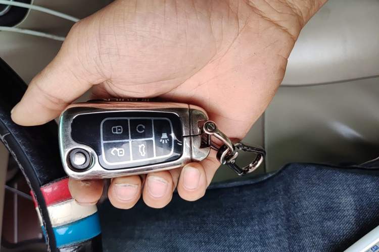 Used Buick GL8 2017 25S Luxury Version China V Standard Vehicle Key
