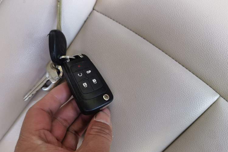 Used Buick GL8 2017 25S Luxury Version China V Standard Vehicle Key