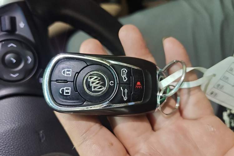Used Buick GL8 2017 ES 28T Flagship Model China V Standard Vehicle Key