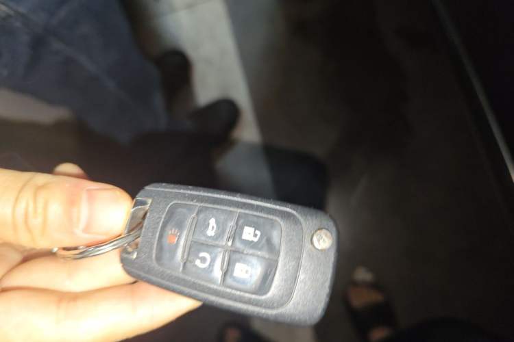 Used Buick GL8 2017 25S Luxury Version China V Standard Vehicle Key