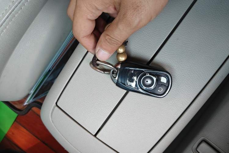 Used Buick GL8 2017 25S Luxury Version China V Standard Vehicle Key