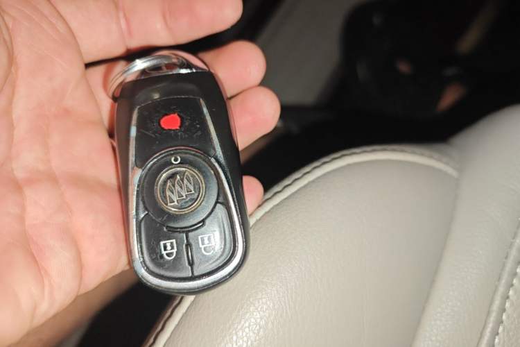 Used Buick GL8 2017 ES 28T Comfort Model China V Standard Vehicle Key
