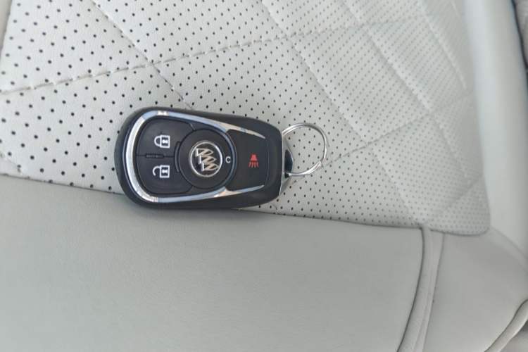 Used Buick GL8 2017 ES 28T Comfort Model China V Standard Vehicle Key