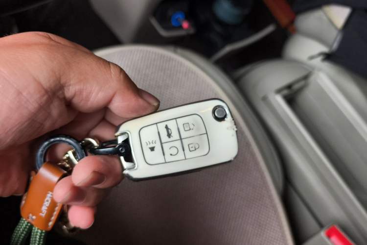 Used Buick GL8 2017 25S Luxury Version China V Standard Vehicle Key