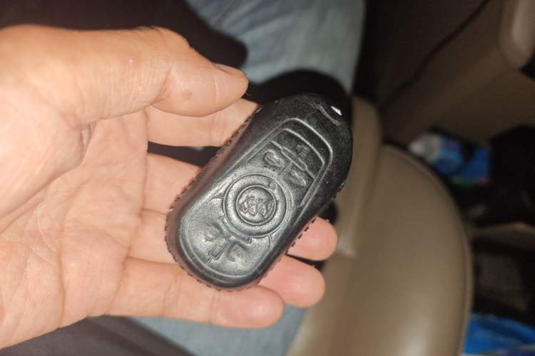 Used Buick GL8 2017 ES 28T Flagship Model China V Standard Vehicle Key