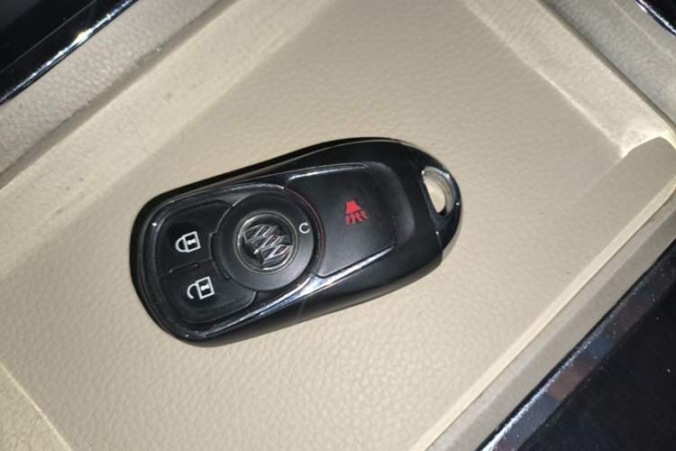 Used Buick GL8 2017 ES 28T Comfort Model China V Standard Vehicle Key