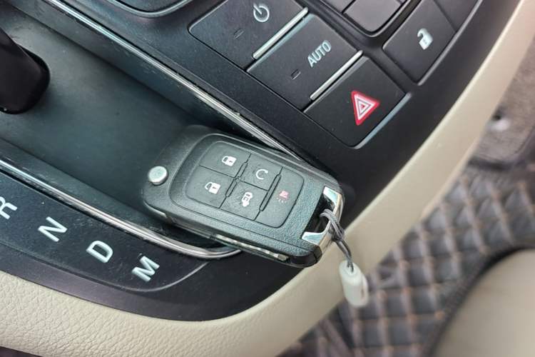 Used Buick GL8 2017 25S Luxury Version China V Standard Vehicle Key