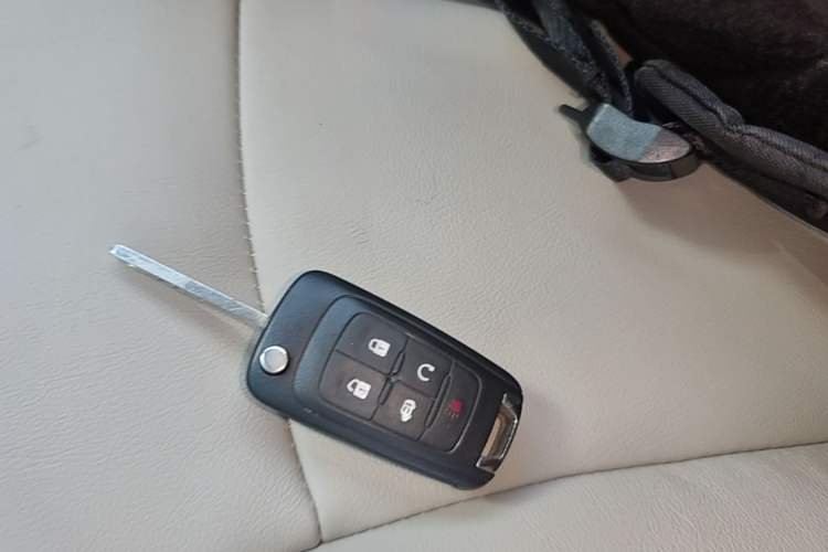 Used Buick GL8 2017 25S Prestige Version China V Standard Vehicle Key
