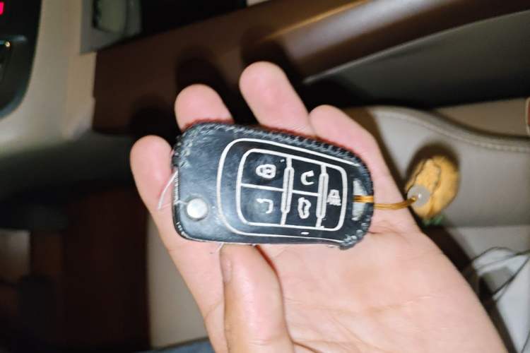 Used Buick GL8 2017 25S Prestige Version China V Standard Vehicle Key