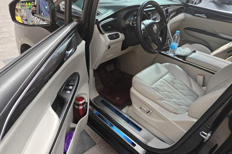 Used Buick GL8 2018 ES 28T Comfort Model China VI Standard Driver Seat
