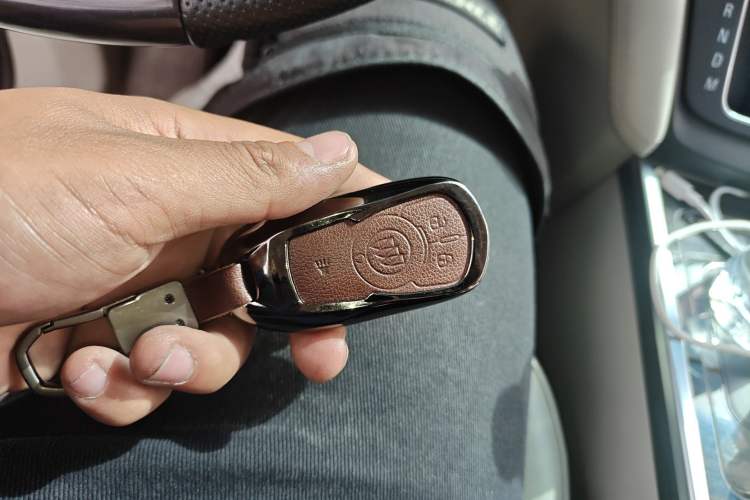 Used Buick GL8 2018 ES 28T Comfort Model China VI Standard Vehicle Key