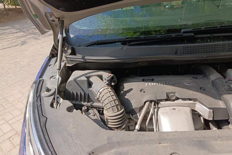 Used Buick GL8 2018 ES 28T Comfort Model China VI Standard Engine Bay Right