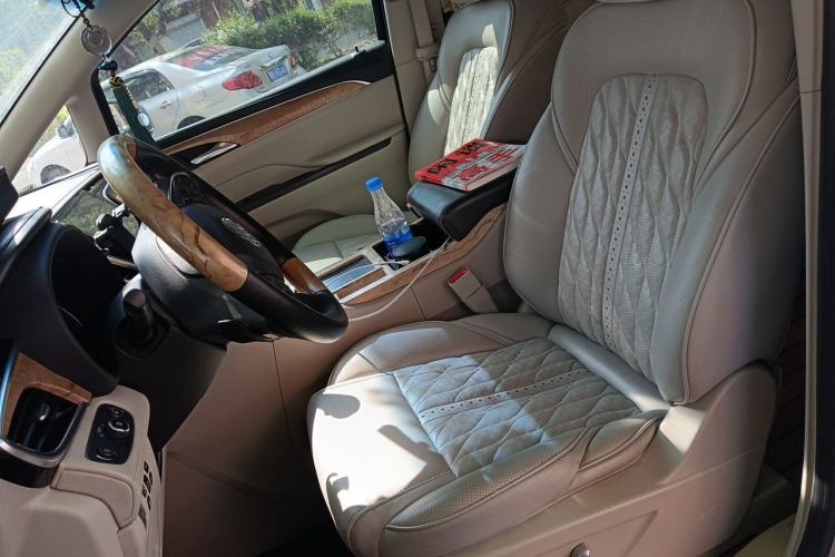 Used Buick GL8 2018 ES 28T Comfort Model China VI Standard Left Front Seat