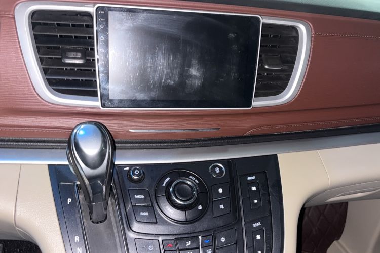 Used Buick GL8 2018 28T Comfort Model China VI Standard Audio And AC Panel