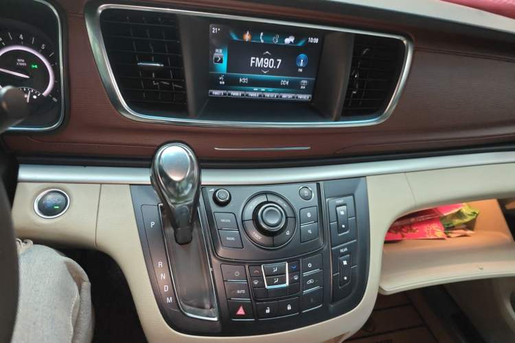 Used Buick GL8 2018 28T Comfort Model China VI Standard Audio And AC Panel