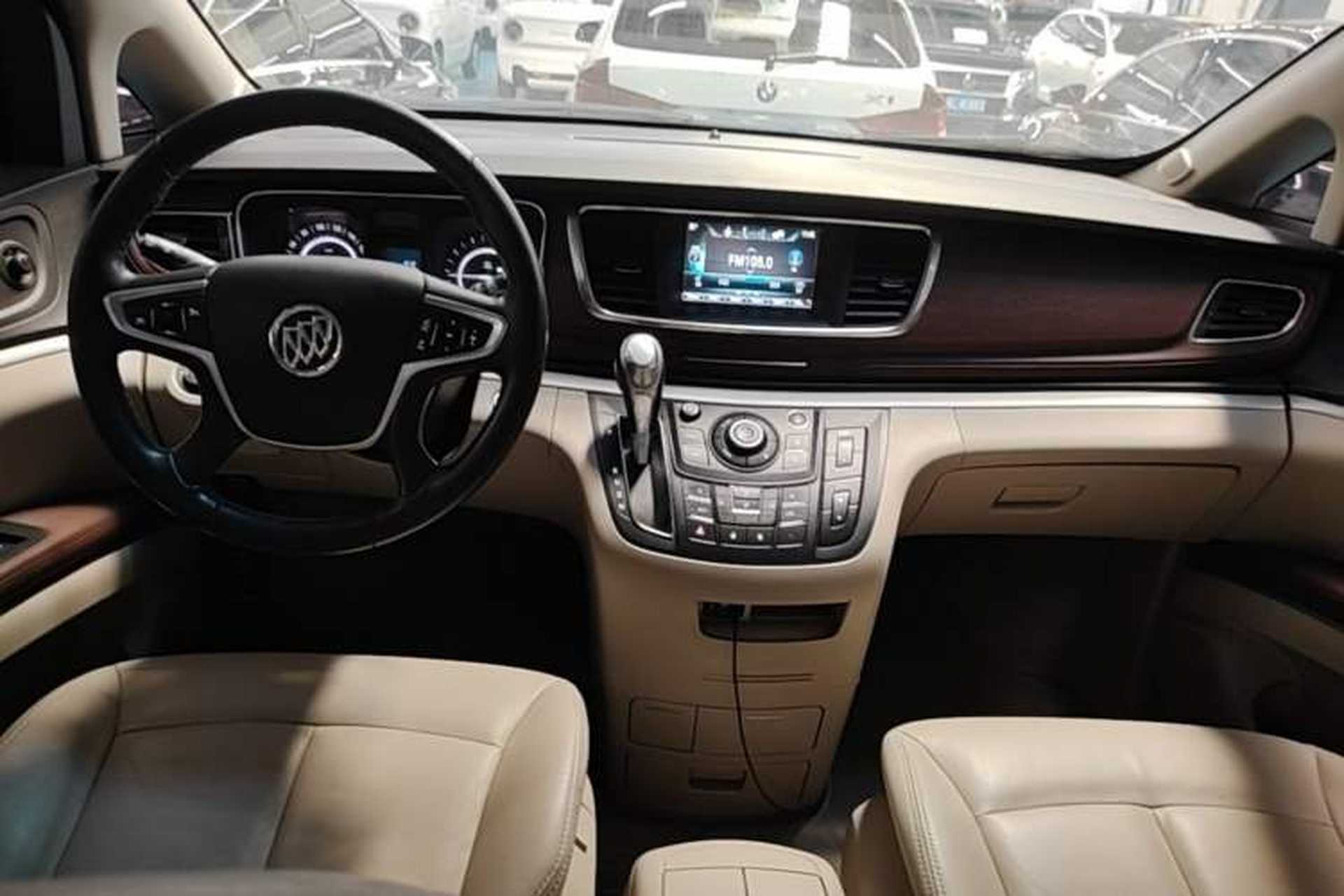 Used Buick GL8 2018 28T Luxury Model China VI Standard Audio And AC Panel